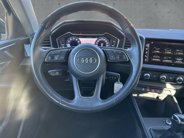 Fahrzeugabbildung Audi A1 1.0 TFSI 25 citycraver NAVI SHZ RFK LM DIGICOCKPIT