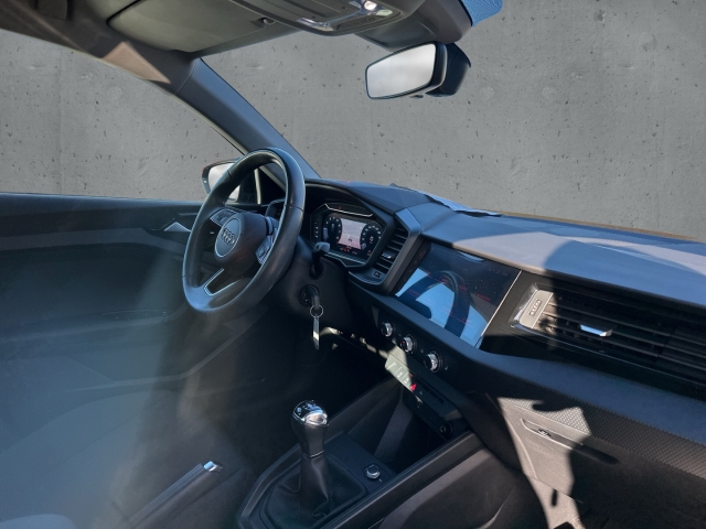 Fahrzeugabbildung Audi A1 1.0 TFSI 25 citycraver NAVI SHZ RFK LM DIGICOCKPIT