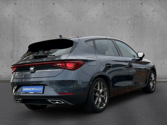 Fahrzeugabbildung SEAT Leon 1.5 eTSI DSG FR AHK LED Nav Pano ACC Kamera