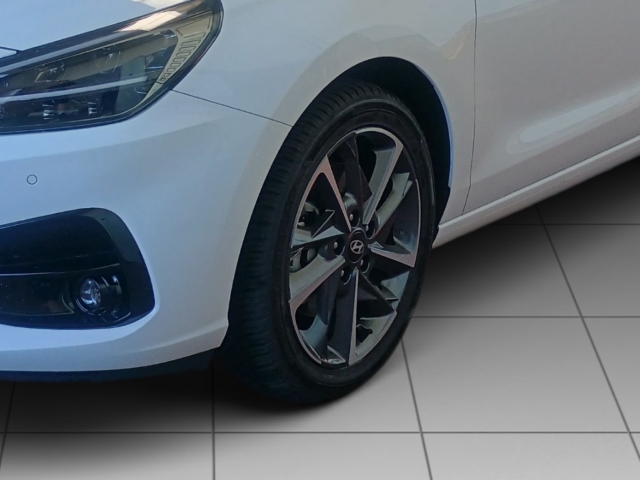 Fahrzeugabbildung Hyundai i30 FL 5-Trg 1.0 T-GDI MT Advantage MY25 Navi Digitales Cockpit LED Apple CarPlay
