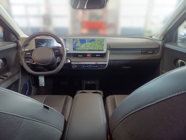 Fahrzeugabbildung Hyundai IONIQ 5 77,4kWh 2WD MY24 Sitz-P Assist-P el.Heckklappe Navi Leder Digitales Cockpit