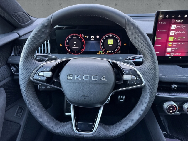 Fahrzeugabbildung SKODA Superb Combi 2.0 TDI DSG SPORTLINE LED e-Sitze