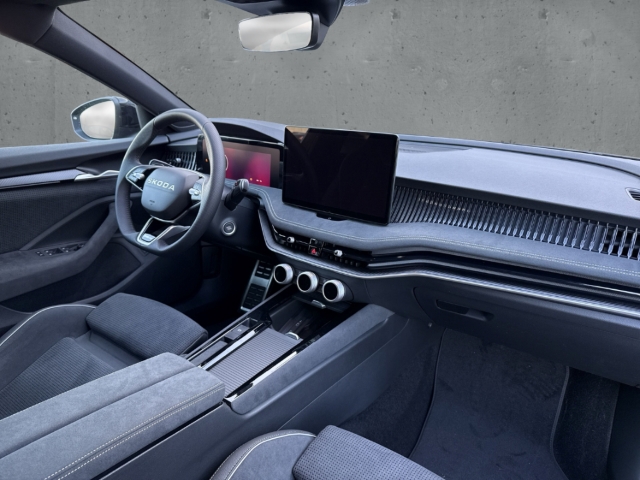 Fahrzeugabbildung SKODA Superb Combi 2.0 TDI DSG SPORTLINE LED e-Sitze