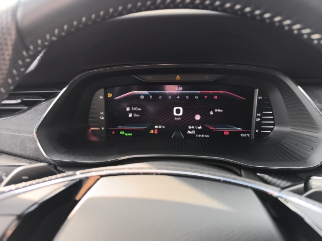 Fahrzeugabbildung SKODA Octavia Combi iV 1.4 TSI RS HUD AD El. Panodach Navi Digitales Cockpit Memory Sitze