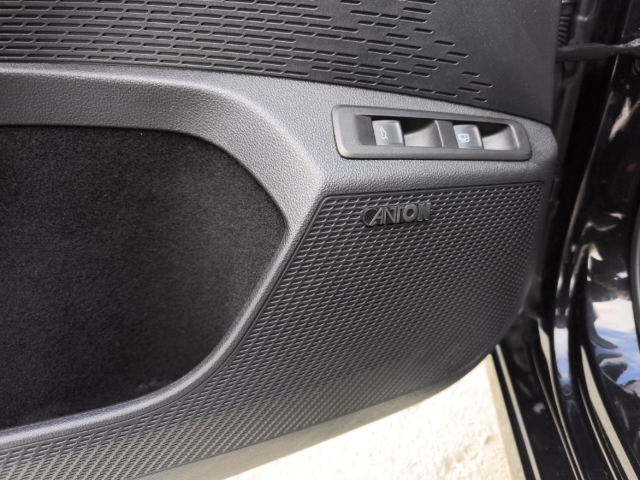 Fahrzeugabbildung SKODA Octavia Combi iV 1.4 TSI RS HUD AD El. Panodach Navi Digitales Cockpit Memory Sitze