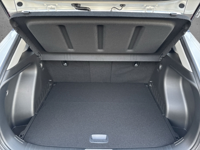 Fahrzeugabbildung Hyundai KONA EV MJ26 SX2 Select 65kWh Navi LED ACC Apple CarPlay Android Auto Mehrzonenklima