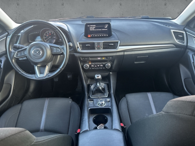 Fahrzeugabbildung Mazda 3 LenkradHZG SHZ Mehrzonenklima Kinders. Vorb.