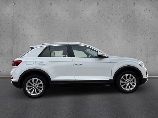 Fahrzeugabbildung Volkswagen T-Roc 1.5 TSI DSG Style LED+ ACC SHZ PDC AppConn
