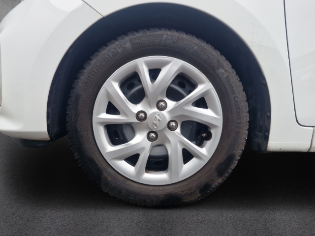Fahrzeugabbildung Hyundai i10 1.2 Trend Klima SHZ GRA LHZ ISOFIX