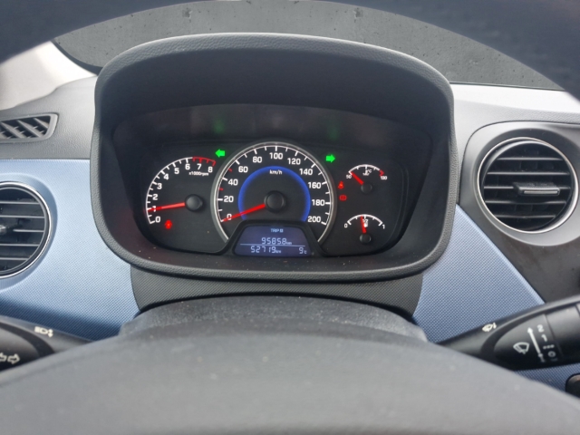 Fahrzeugabbildung Hyundai i10 1.2 Trend Klima SHZ GRA LHZ ISOFIX