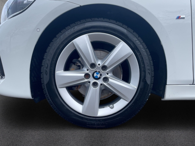 Fahrzeugabbildung BMW 218 Active Tourer AT M Sport ShadowLine Nav HiFi