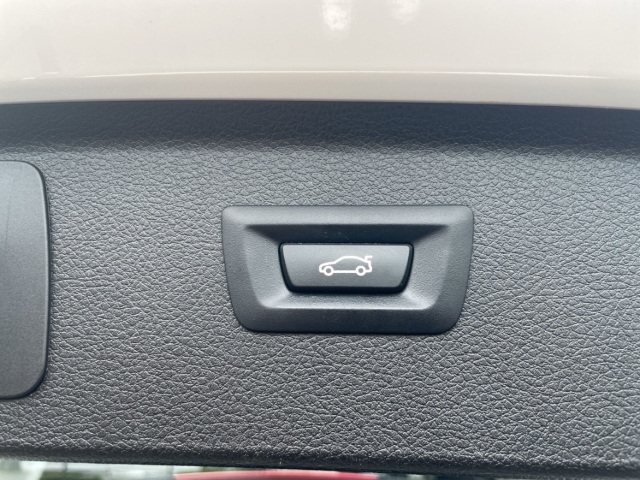 Fahrzeugabbildung BMW 218 Active Tourer AT M Sport ShadowLine Nav HiFi