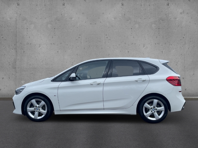 Fahrzeugabbildung BMW 218 Active Tourer AT M Sport ShadowLine Nav HiFi
