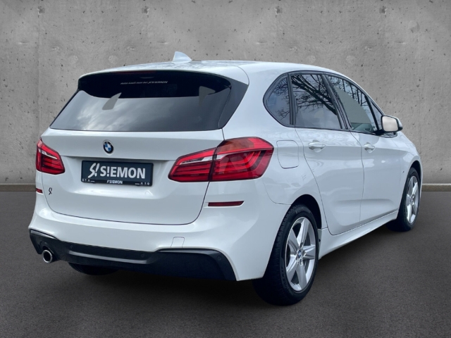 Fahrzeugabbildung BMW 218 Active Tourer AT M Sport ShadowLine Nav HiFi