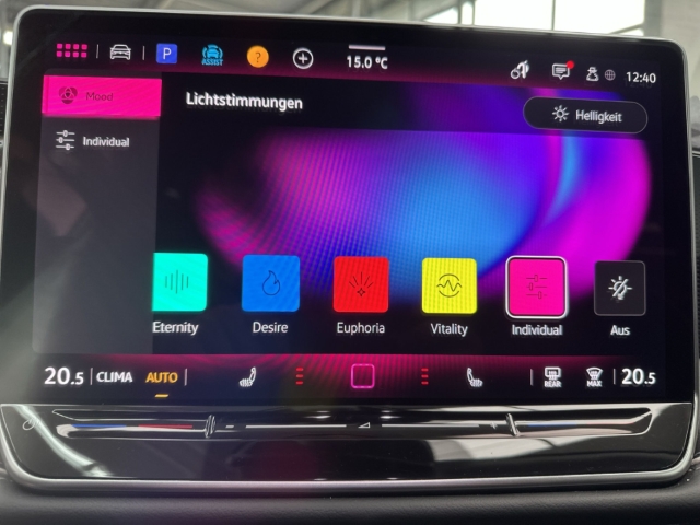 Fahrzeugabbildung Volkswagen Passat Variant 1.5 eTSI DSG Business AHK Nav ACC