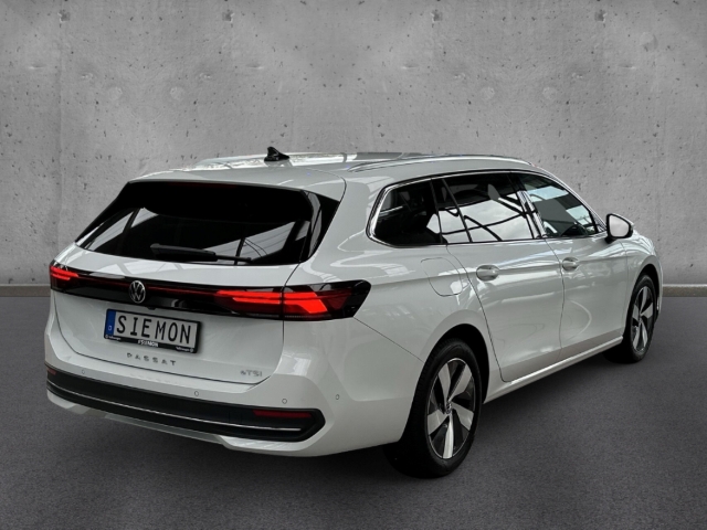 Fahrzeugabbildung Volkswagen Passat Variant 1.5 eTSI DSG Business AHK Nav ACC