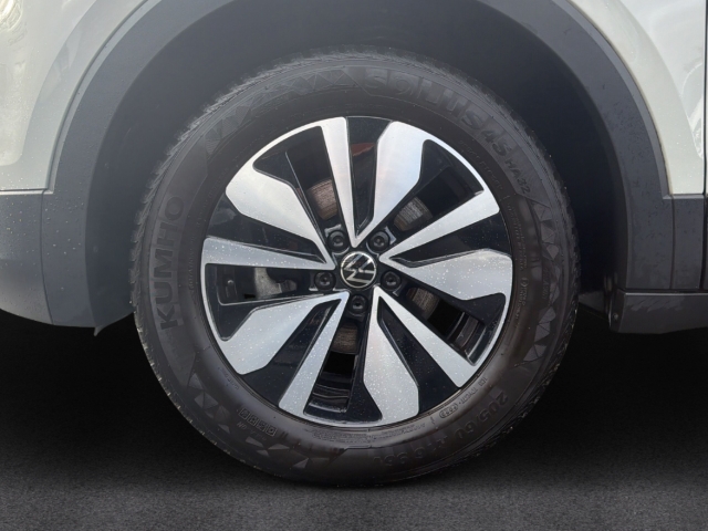Fahrzeugabbildung Volkswagen T-Cross 1.0 TSI MOVE SHZ AppConnect AHK PDC Klim