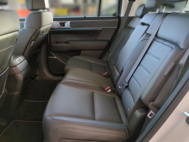 Fahrzeugabbildung Hyundai SANTA FE PHEV 1.6 AT 4WD Signature Komfort-P Technik-P. 5-Sitze HUD Niveau Navi