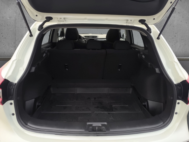 Fahrzeugabbildung Nissan Qashqai 1.3 DIG-T N-Connecta 1.Hand Navi Pano LED Kam360 PDC SHZ