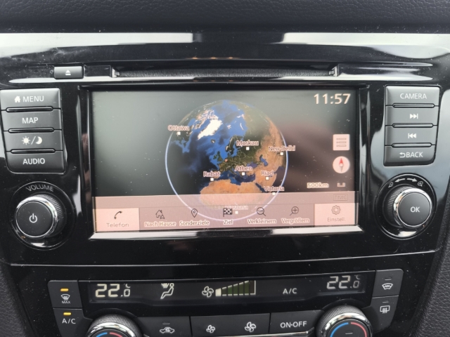 Fahrzeugabbildung Nissan Qashqai 1.3 DIG-T N-Connecta 1.Hand Navi Pano LED Kam360 PDC SHZ