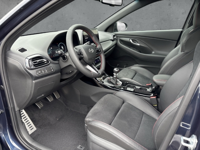 Fahrzeugabbildung Hyundai i30 FL Kombi MY25 1.5 MT N-Line Sitz-P Navi Digitales Cockpit LED Apple