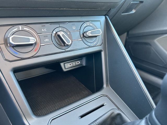 Fahrzeugabbildung Volkswagen Polo 1.0 LED Klima PDC AppConnect DAB+