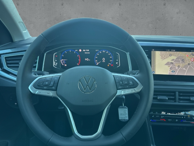 Fahrzeugabbildung Volkswagen Polo 1.0 TSI Style IQ.LIGHT SHZ PDC AppConnect