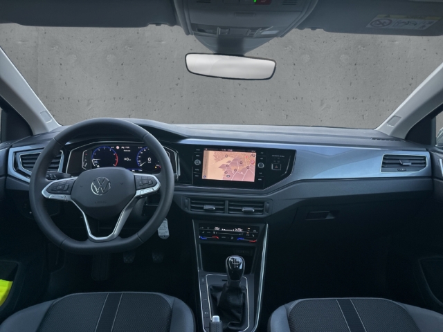 Fahrzeugabbildung Volkswagen Polo 1.0 TSI Style IQ.LIGHT SHZ PDC AppConnect