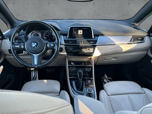 Fahrzeugabbildung BMW 225 xe iPerformance M-Paket Sport Shz. Navi