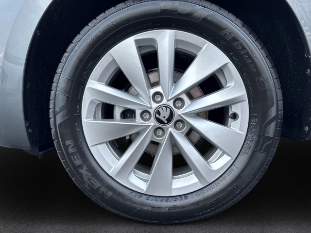 Fahrzeugabbildung SKODA Scala 1.0 TSI SELECTION LED Temp SHZ PDC Klima