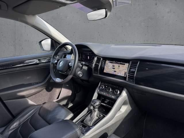 Fahrzeugabbildung SKODA Kodiaq Style 4x4 StandHZG AHK Navi Leder Digitales Cockpit 7-Sitze