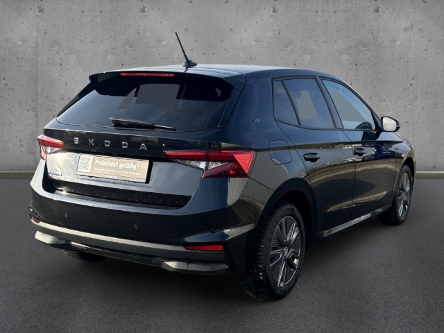 Fahrzeugabbildung SKODA Fabia 1.0 TSI DSG Tour LED Navi Temp SHZ Kamera