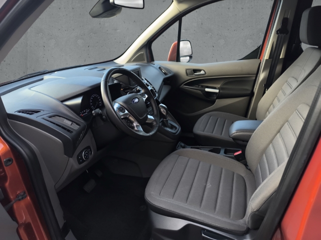 Fahrzeugabbildung Ford Tourneo Connect 1.5 TDCi AT Titanium AHK Pano Klimaauto PDC SHZ Allwetter