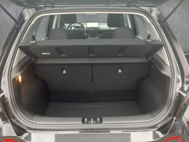 Fahrzeugabbildung Hyundai INSTER EV 42kWh SELECT Navi ACC Apple CarPlay Android Auto Klimaautom Musikstreaming DAB Keyless Entry