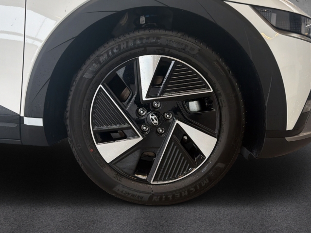 Fahrzeugabbildung Hyundai IONIQ 5 FL MY26 84kWh 2WD CENTRIQ Navi Digitales Cockpit LED ACC El. Heckklappe Apple CarPlay