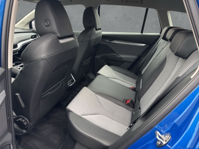 Fahrzeugabbildung SKODA Enyaq 50 Loft Kamera Tempomat Carplay PDC ZV