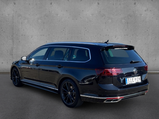 Fahrzeugabbildung Volkswagen Passat 2.0 TDI DSG R-Line Elegance AHK Sportpaket HUD StandHZG