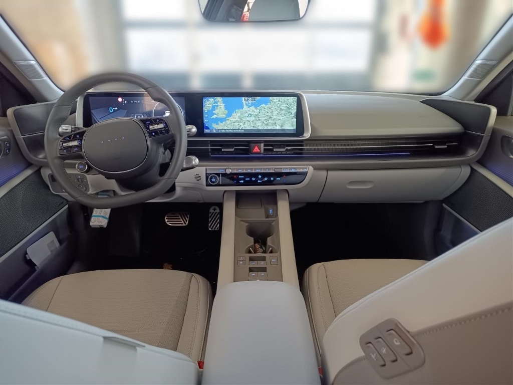 Fahrzeugabbildung Hyundai IONIQ 6 77,4kWh 4WD UNIQ 20LM HUD Navi Digitales Cockpit Memory Sitze Soundsystem