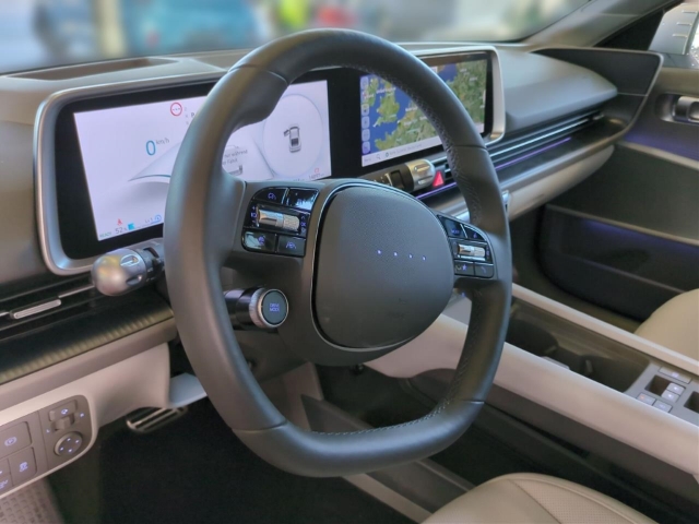 Fahrzeugabbildung Hyundai IONIQ 6 77,4kWh 2WD UNIQ HUD Navi Digitales Cockpit Memory Sitze Soundsystem Bose