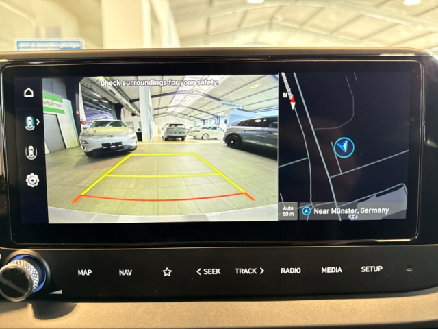 Fahrzeugabbildung Hyundai i20 FL MY26 1.0 T-GDI MT Blackline Navi Soundsystem Bose LED Apple CarPlay Android Auto