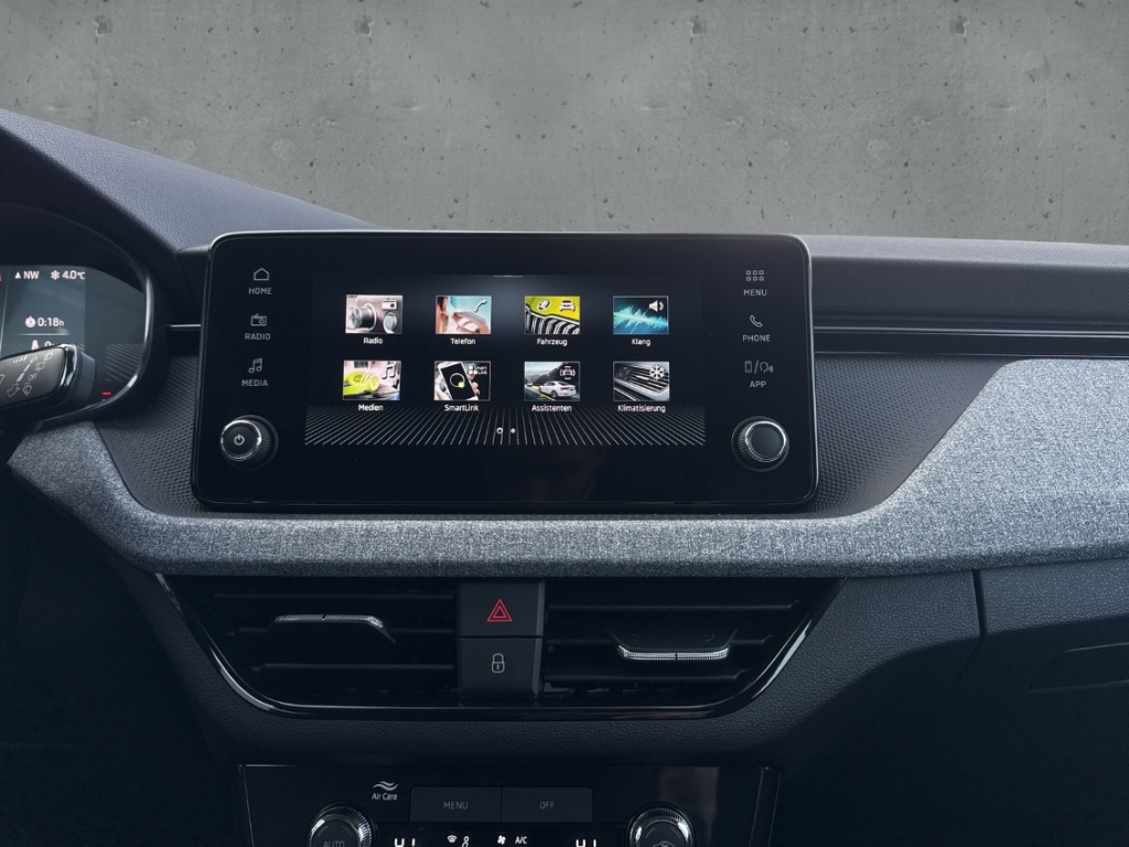 Fahrzeugabbildung SKODA Kamiq Selection 1.0 TSI Apple CarPlay Temp PDC
