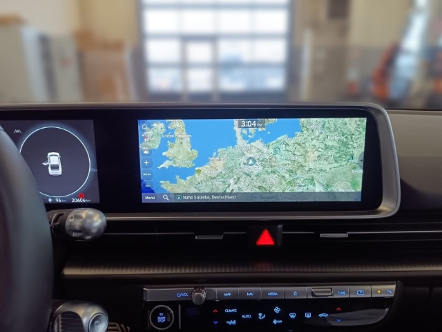 Fahrzeugabbildung Hyundai IONIQ 6 77,4kWh 4WD UNIQ HUD Navi Digitales Cockpit Memory Sitze Soundsystem Bose