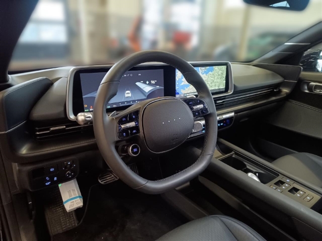 Fahrzeugabbildung Hyundai IONIQ 6 77,4kWh 4WD UNIQ HUD Navi Digitales Cockpit Memory Sitze Soundsystem Bose