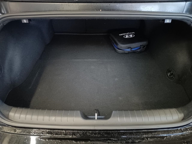 Fahrzeugabbildung Hyundai IONIQ 6 77,4kWh 4WD UNIQ HUD Navi Digitales Cockpit Memory Sitze Soundsystem Bose