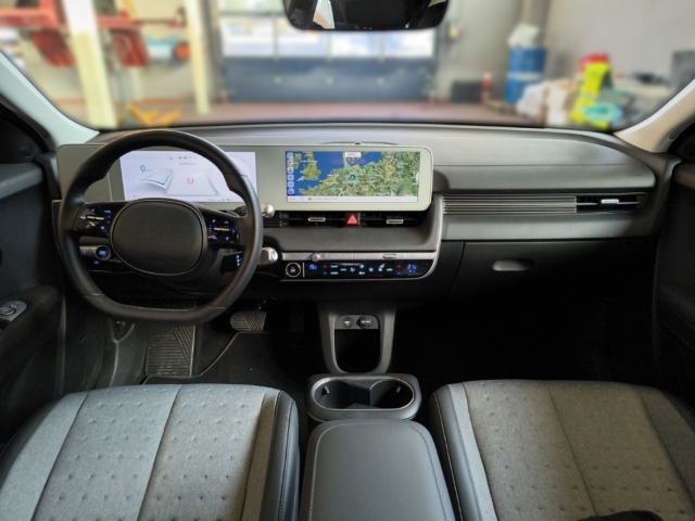 Fahrzeugabbildung Hyundai IONIQ 5 77,4kWh 2WD MY24 TECHNIQ Assist-P Bose 20LM el.Heckklappe Navi Digitales Cockpit
