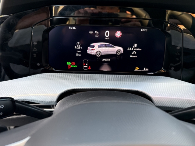 Fahrzeugabbildung Volkswagen Golf 1.5 TSI Energy Navi R-Kamera GJR ACC SHZ