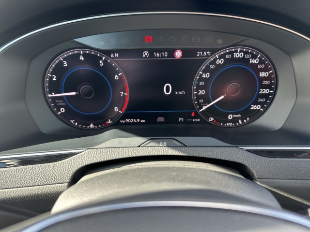 Fahrzeugabbildung Volkswagen Passat Comfortline 1.5 TSI Panorama Standheizung NAV