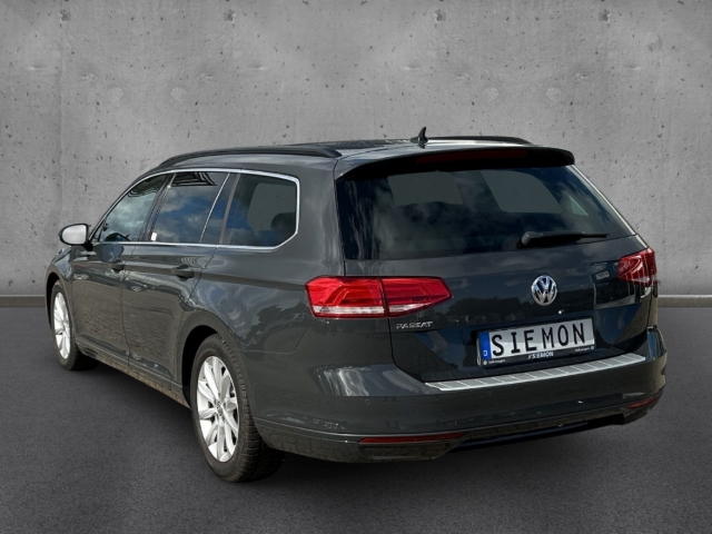 Fahrzeugabbildung Volkswagen Passat Comfortline 1.5 TSI Panorama Standheizung NAV