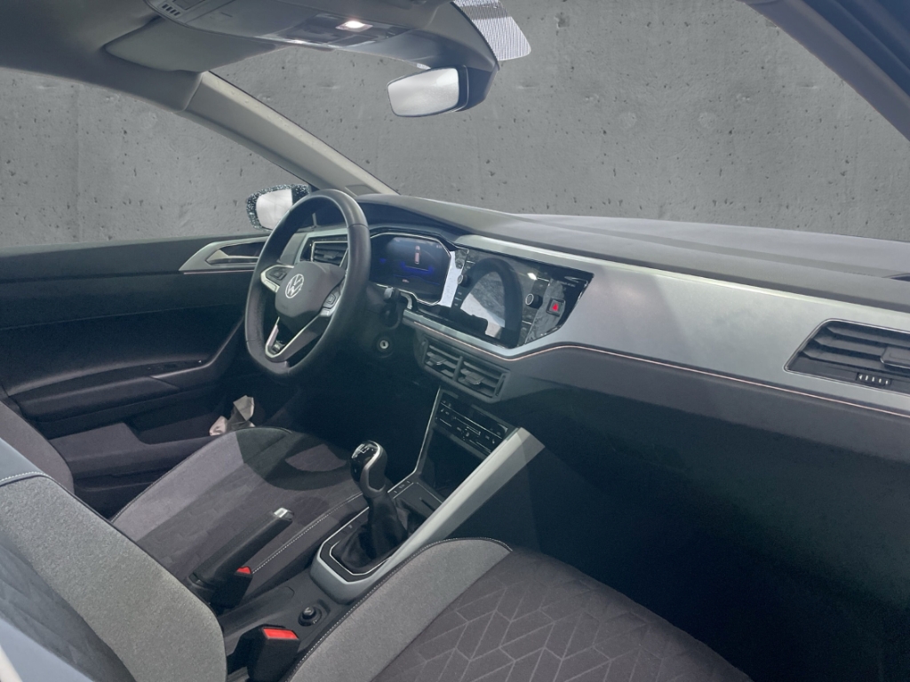 Fahrzeugabbildung Volkswagen Polo VI 1.0 TSI Goal LED ACC SHZ PDCv+h RKamera