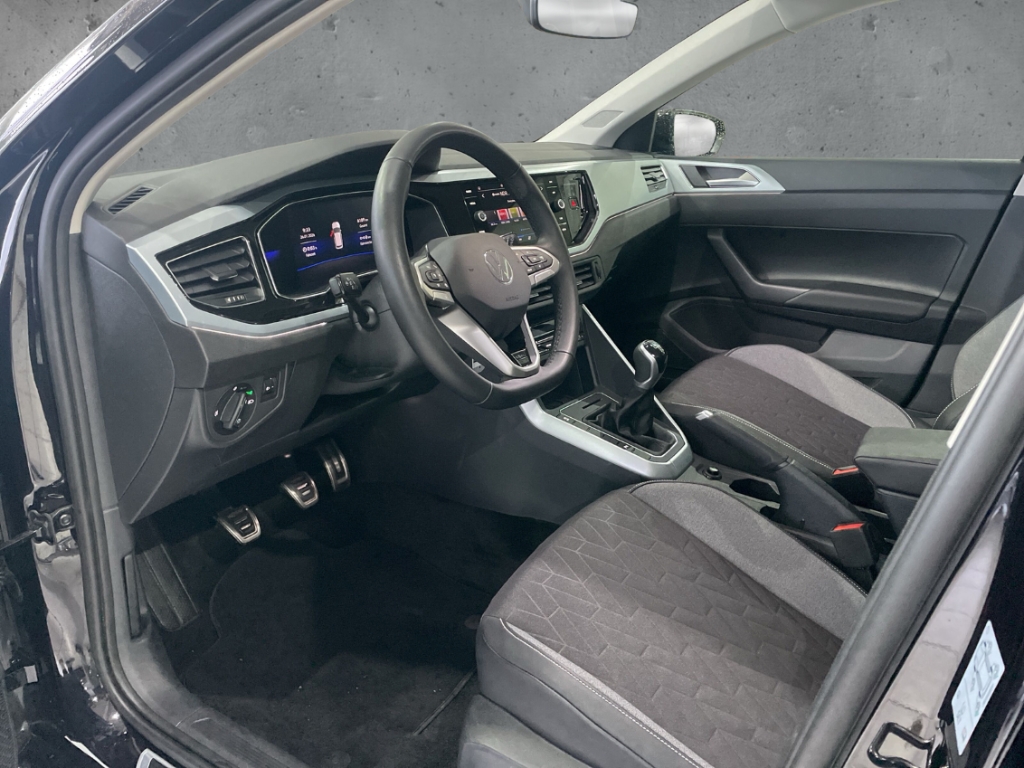 Fahrzeugabbildung Volkswagen Polo VI 1.0 TSI Goal LED ACC SHZ PDCv+h RKamera